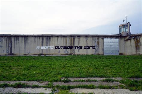 “Graffiti Art in Prison” by Martha Cooper & David Mesguich in Florence ...