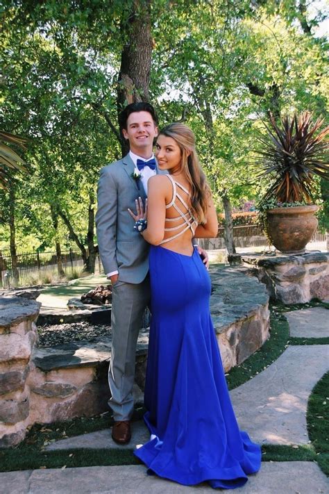 Pareja | Prom photoshoot, Prom pictures couples, Prom photos