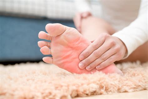 Psoriatic arthritis: How does it affect the feet?