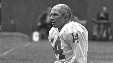 Pro Football Hall of Fame QB and Giants legend Y.A. Tittle dies at 90