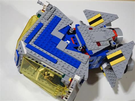 LEGO MOC Stingray: Deep space explorer. (Very) Alternate build for 10497 by technicfanatic ...