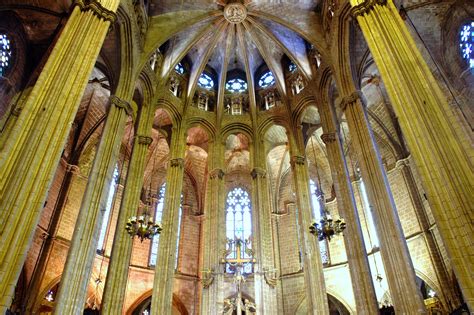 Fitxer:Catedral de Barcelona - Interior2.JPG - Viquipèdia, l'enciclopèdia lliure