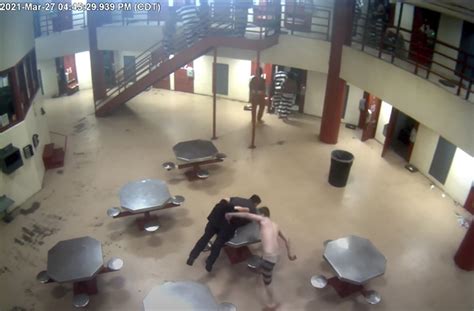 Video shows Oklahoma jailer being brutalized by inmates | AP News