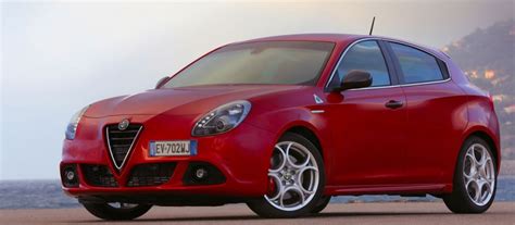 Alfa Romeo Giulietta Review | Drive.co.uk