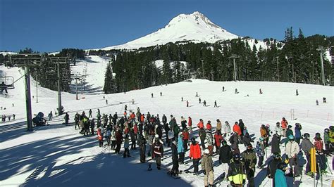 Weekend snow allows resorts to open at Mt. Hood