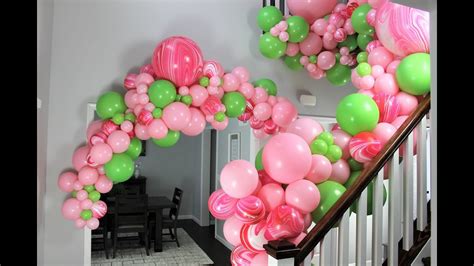 Balloon Garland DIY | How To | Tutorial | Recreation - YouTube