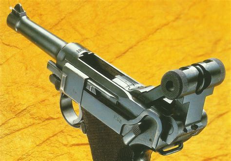 Luger Pistol 08 > WW2 Weapons