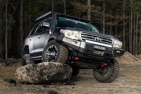 Toyota LandCruiser LC200: Custom 4x4 | 4X4 Australia