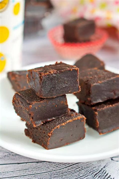 Classic Chocolate Fudge Recipe - Cook.me Recipes