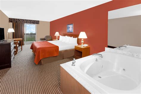 Super 8 by Wyndham St. Ignace | Saint Ignace, MI Hotels