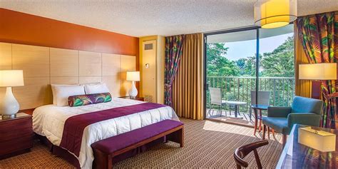 Hilo Big Island Hotel Rooms | Hilo Hawaiian Hotel | Castle Resorts