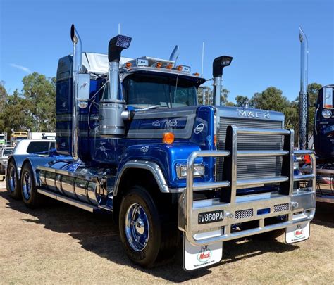 Powerful and Stylish Mack Superliner Truck