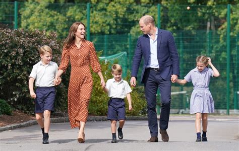 Prince William, Kate Middleton take George, Charlotte, Louis to school