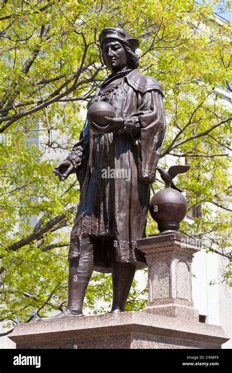 Christopher Columbus statue on the Statehouse grounds in Columbus, Ohio ...