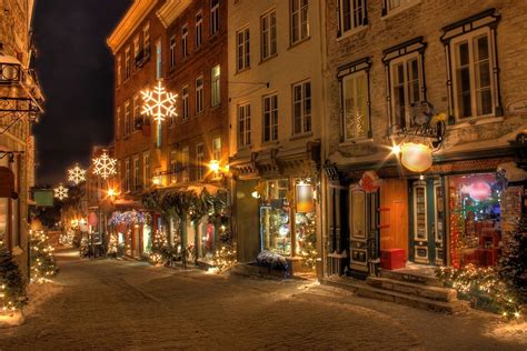 quebec at christmas | Quebec city, Christmas stock photos, Canada christmas