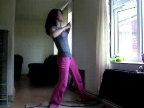 apple bottom jeans dance (beth) - YouTube