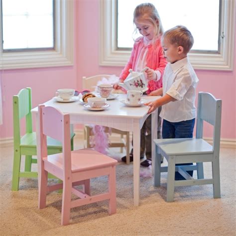 Modern Kids Table and Chairs: Design Options – HomesFeed