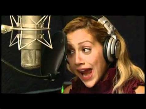 Happy Feet (Brittany Murphy) - Somebody To Love : r/videos