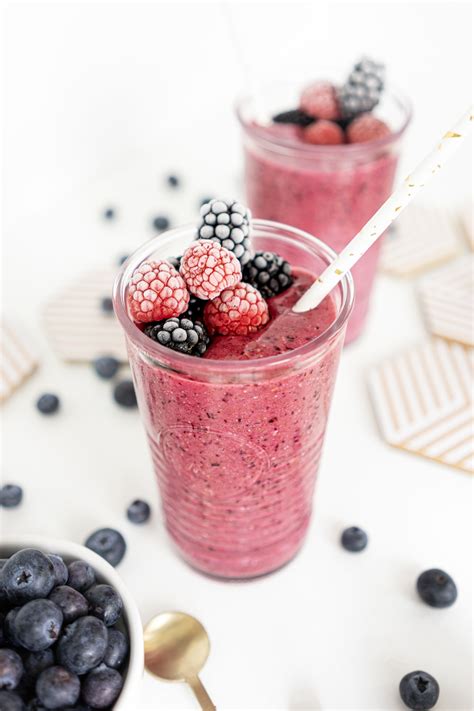 Healthy Berry Smoothie - Gathering Dreams