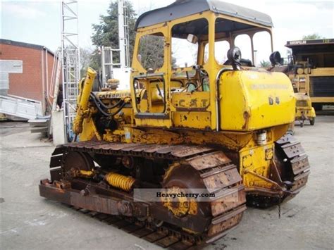 CAT D4 1970 Dozer Construction Equipment Photo and Specs