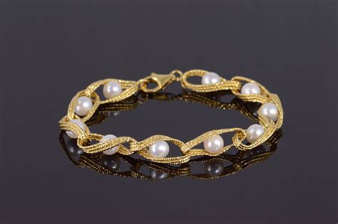 14K Cultured Pearl Textured Twist Loop Link Yellow Gold Bracelet 7.4" | Property Room