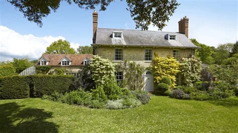 Take a look inside Rowan Atkinson's stunning country home as he's ...