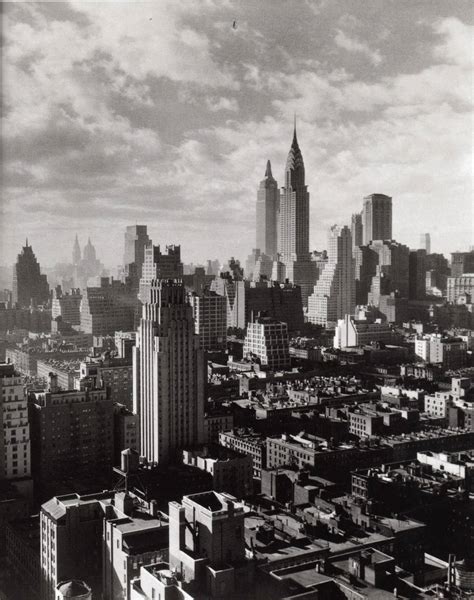 VINTAGE MANHATTAN SKYLINE