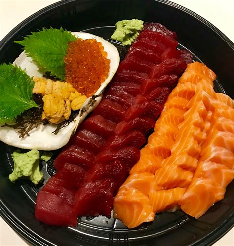 Sashimi platter in Honolulu, HI. : r/sushi