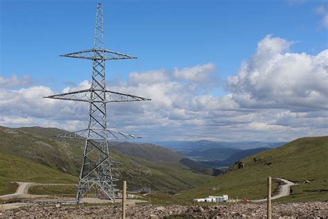 Powerline reaches new heights | Press and Journal