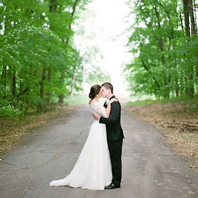 Jenna & Sammy | Lafayette Club Wedding - Laura Ivanova Photography | Oahu Wedding Photographer