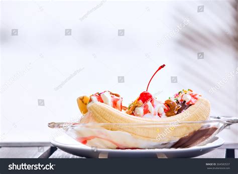 Banana Split Ice Cream Whipped Cream Stock Photo 304583537 | Shutterstock