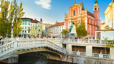 The river Ljubljanica and its bridges » Visit Ljubljana