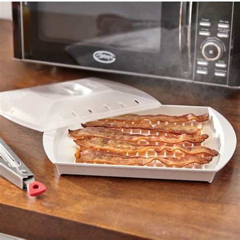 Progressive Microwave Bacon Grill with Cover | Montgomery Ward