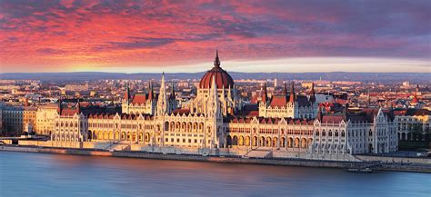 River Cruises in Hungary | Riviera Travel