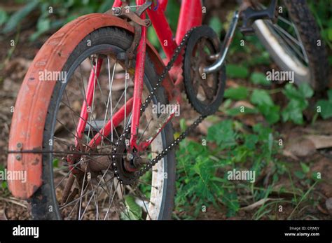 Old Red Bicycle Stock Photo - Alamy