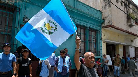 Guatemala election: Bernardo Arévalo beats Sandra Torres in ...