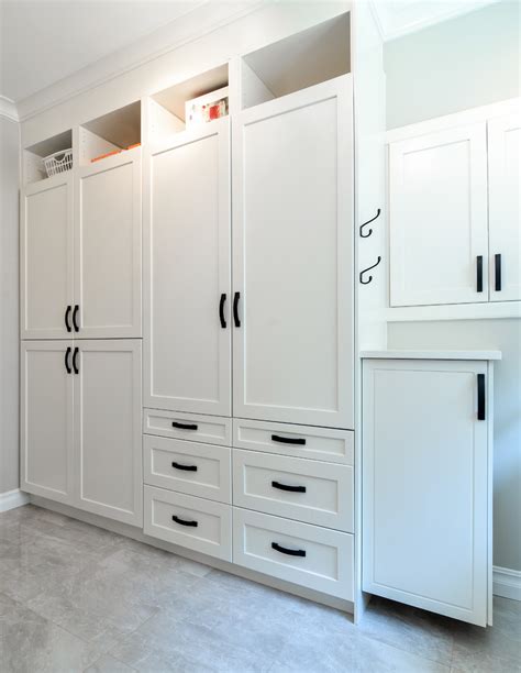 Modern closet with shaker style cabinets Vancouver - Modern - Closet - Vancouver - by Atlas ...