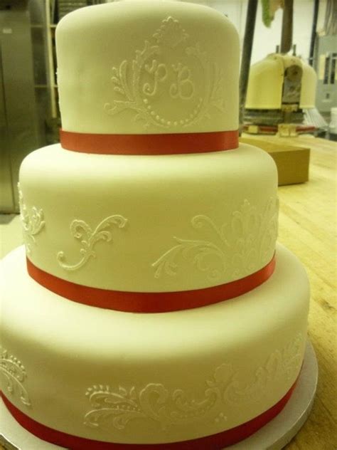 Wedding Cakes – Hillcrest Bakery and Deli