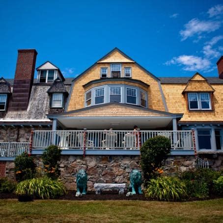 Greystone Manor > Things to do > Maine | @destinationtravel | MrOwl