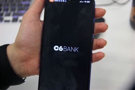 C6 Bank fora do ar hoje? App do banco digital apresenta falhas no login