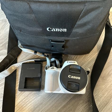 Canon EOS Rebel SL3 Digital Camera, no flaws or... - Depop