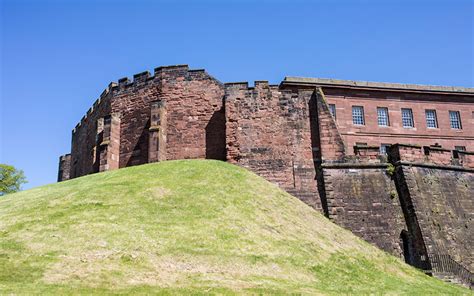 Walking Tour of Chester City Walls - BRITISH TRAVEL JOURNAL