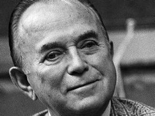 Ray Kroc biography, birth date, birth place and pictures