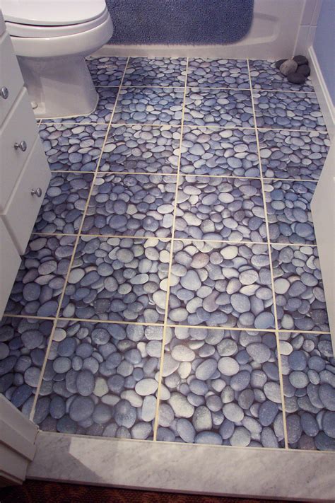 31 great ideas and pictures of river rock tiles for the bathroom