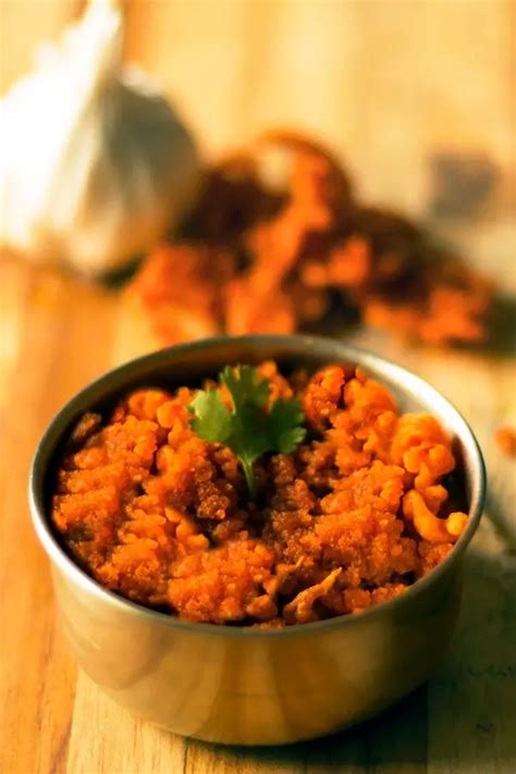 Vada Pav Chutney Recipe | Spicy Maharashtrian Chutney - Sprout Monk