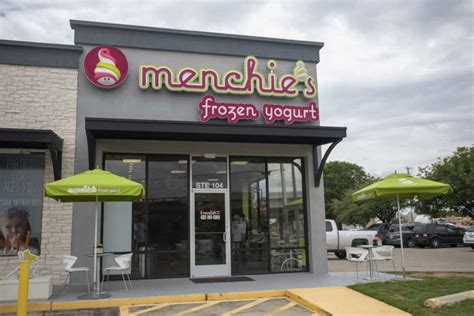 Menchie's Frozen Yogurt Menu With Prices [Updated August 2024] - TheFoodXP