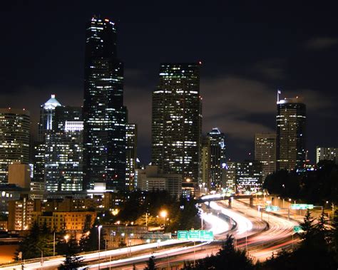 Seattle at night | Matt Rubens | Flickr