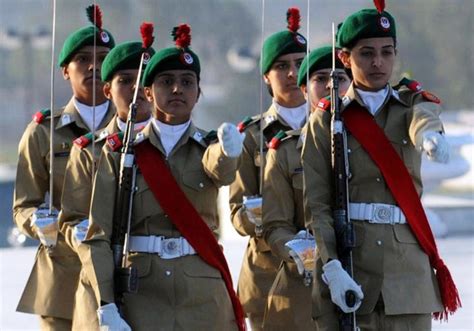 Pakistan Military Academy: Cadets of PMA Kakul mount guard at Quaid's Mazar