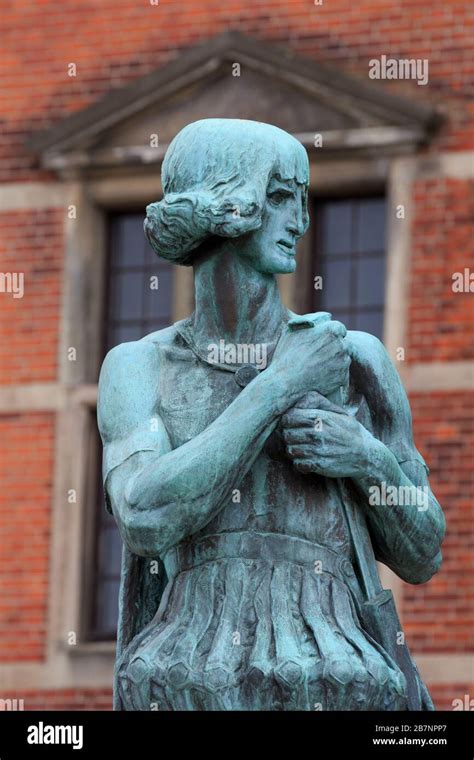 Statue of Hamlet, Railway Station, Helsingor, Zealand, Denmark, Europe Stock Photo - Alamy