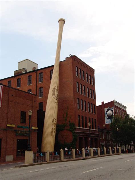 Louisville Slugger Museum (Louisville, Kentucky) - Nomadic Niko